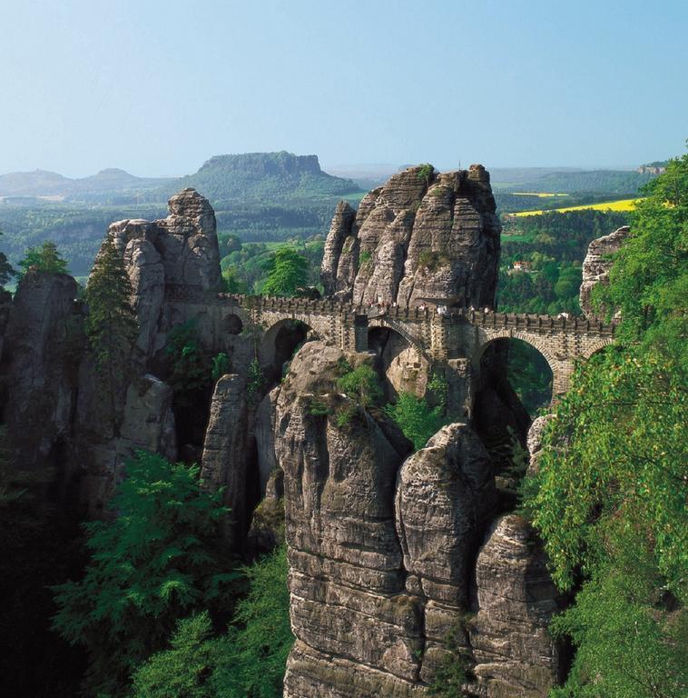 Ringhotel Landhaus Nicolai "Hotel Garni" Lohmen  Dış mekan fotoğraf